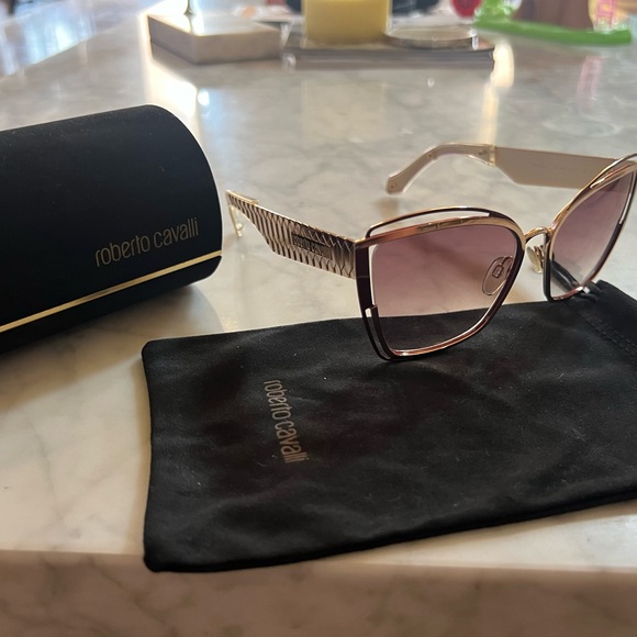 Roberto Cavalli sunglasses - Picture 2 of 4